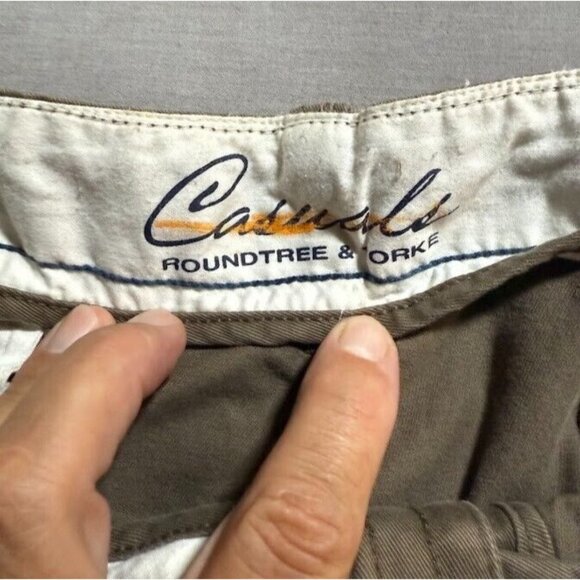 Roundtree & Yorke Shorts Mens 46‎ Beige Chino Pocket Button Casual Men NWOT. - Picture 3 of 8